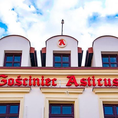 Gosciniec Asticus Acomodação com café da manhã Jarosław Exterior foto